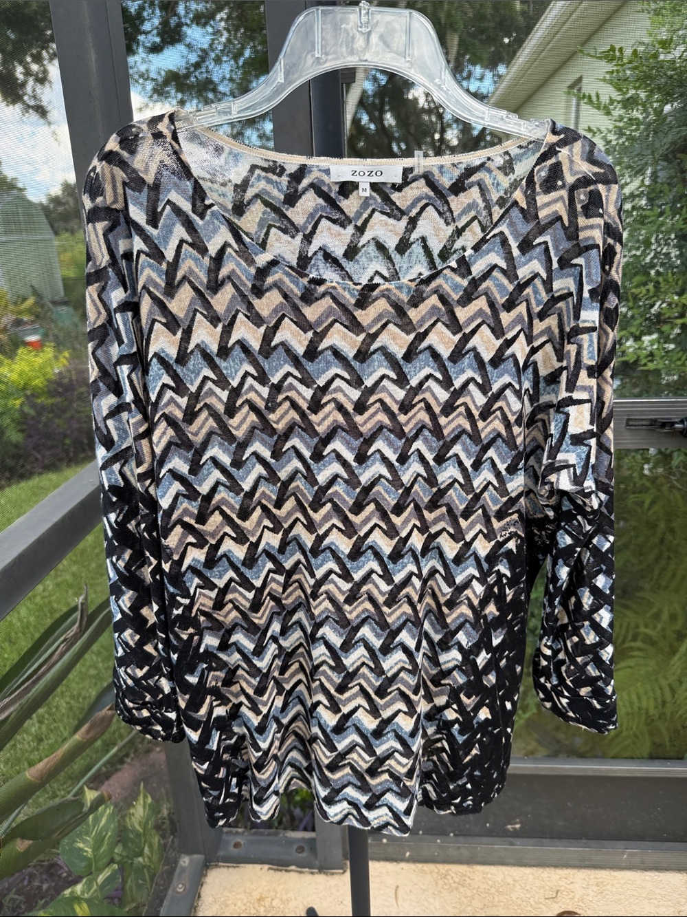 ZOZO Women's Black, Cream & Light Blue Chevron Velvet Long Sleeve Top